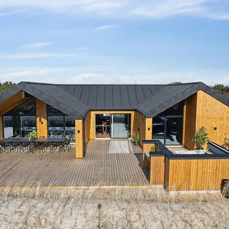5 Star In Henne Beach, Cleaning Included *