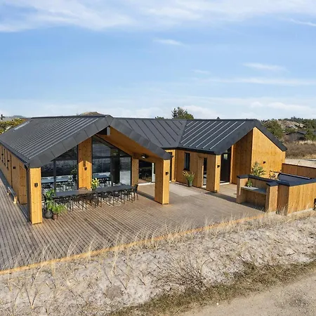 5 Star In Henne Beach, Cleaning Included Henne Strand