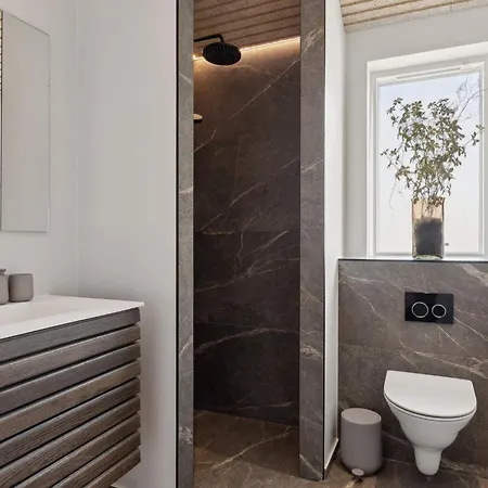 5 Star In Henne Beach, Cleaning Included * 亨讷斯特兰德
